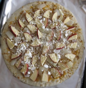 Curry Apple Onion Goat Cheese "Pizza"