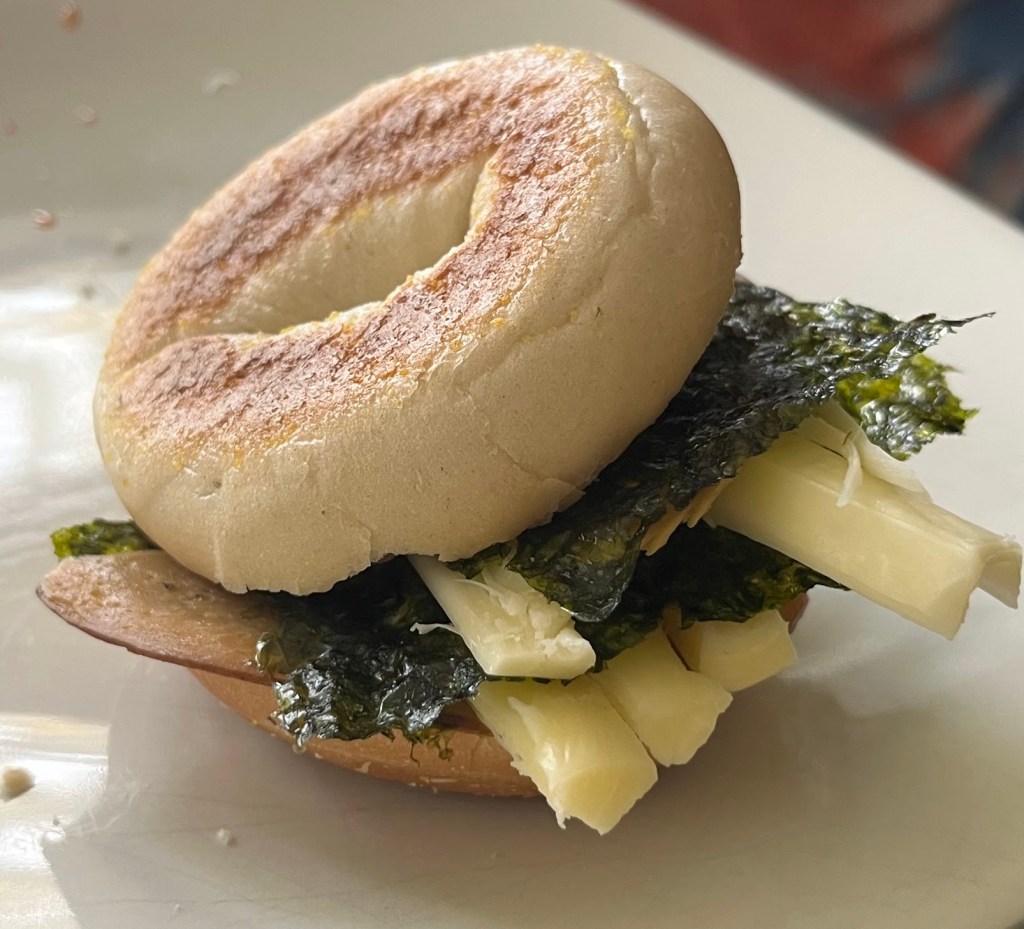 Feature image of the final bagel sandwich